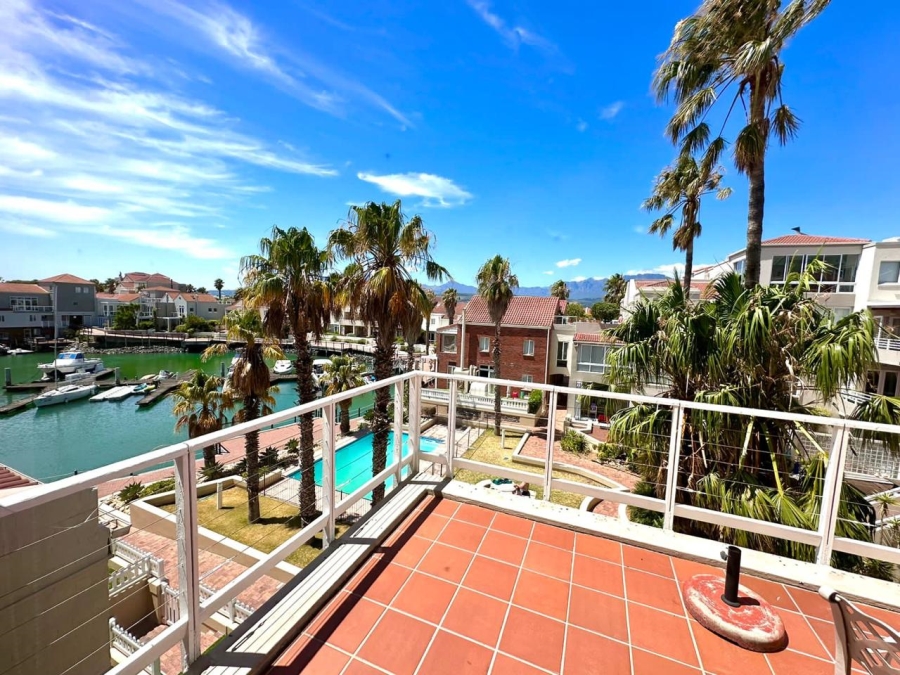 3 Bedroom Property for Sale in Harbour Island Western Cape